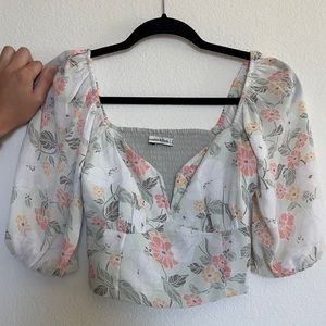 Brand new Abercrombie puff sleeve top